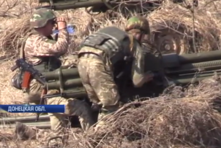 Минометчики десанта тренировались стрелять прямой наводкой (видео)