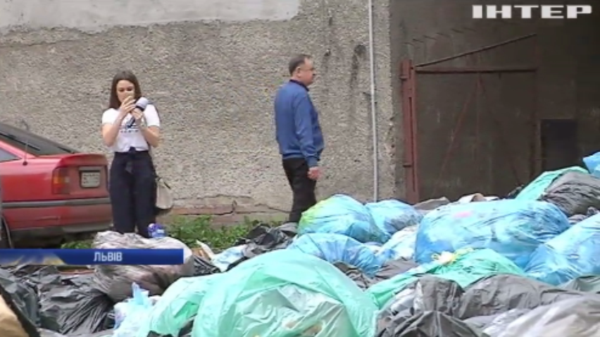 На вулицях Львова назбиралося 7 тисяч тонн сміття