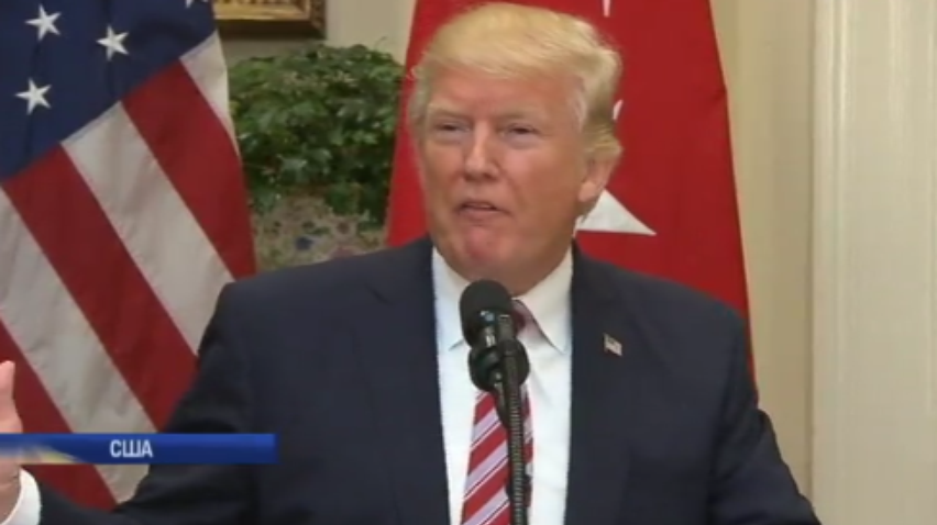 В США демократы требуют открыть расследование против Трампа