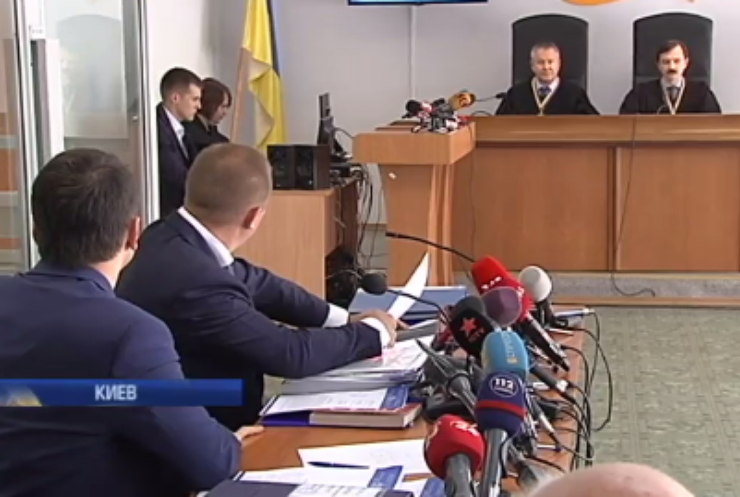 Дело Януковича: адвокатов обвиняют в затягивании процесса