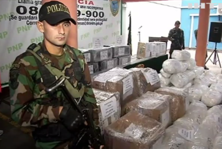 Поліція Перу перехопила більше 3 тонн кокаїну
