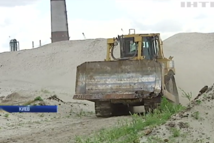 В Киеве борьба с "песчаными браконьерами" приобрела новые формы