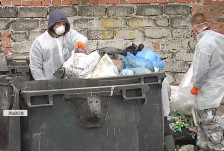 Садовой разрешил губернатору убирать мусор во Львове (видео)