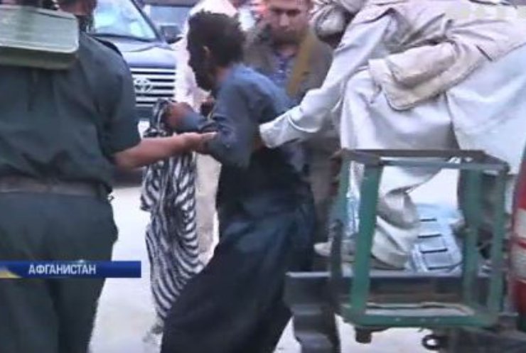 Тройной теракт в Афганистане: десятки погибших, сотни раненых