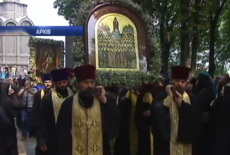 До річниці Хрещення Русі в Київ привезли 11 ікон