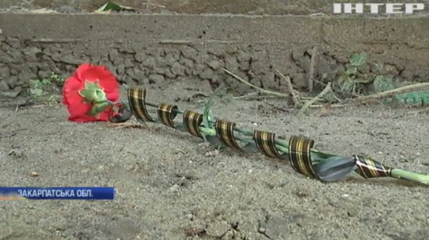 На Закарпатті батька вбило струмом під час спасіння дітей