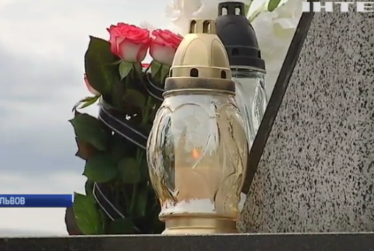 Трагедия в Скнилове: выжившие и родные почтили память жертв