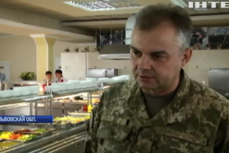 Во Львове военные объяснили скандальную закупку рыбы (видео)