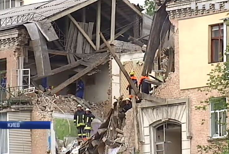Взрыв жилого дома в Киеве: врачи не смогли спасти пострадавшего 