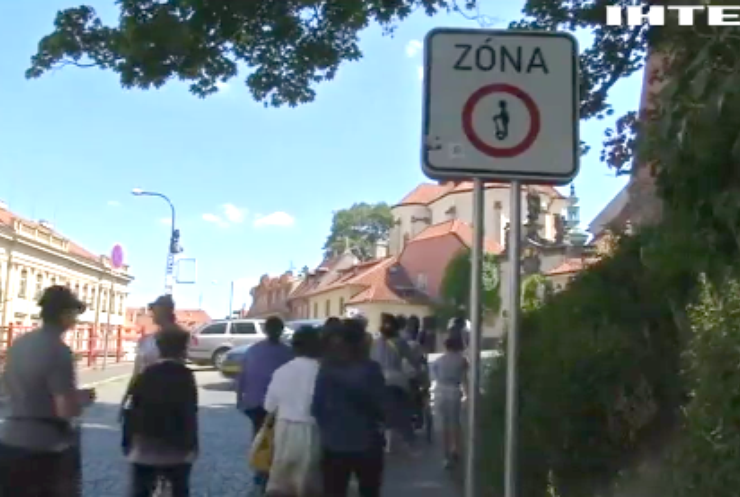 Влада Чехії заборонила рух усіх видів транспорту в центрі Праги