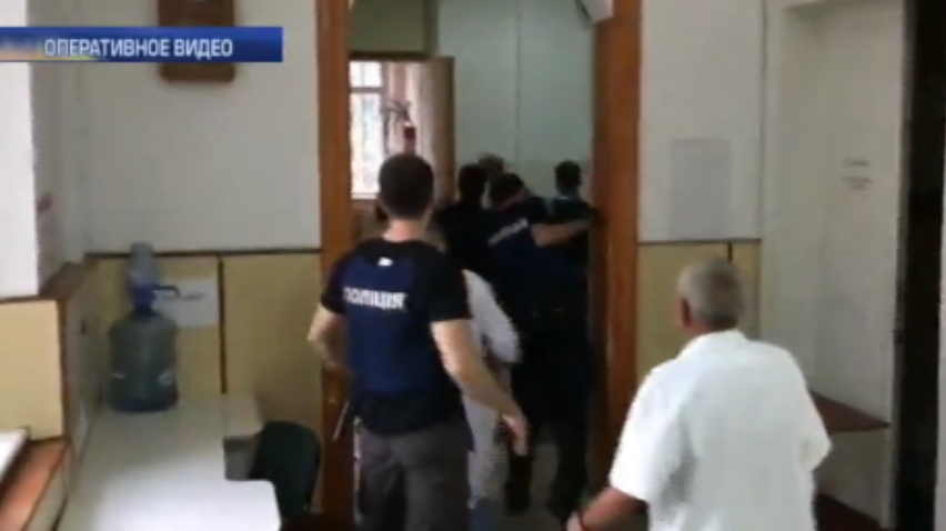 Штурм психбольницы: нападавший лечился после убийства отца