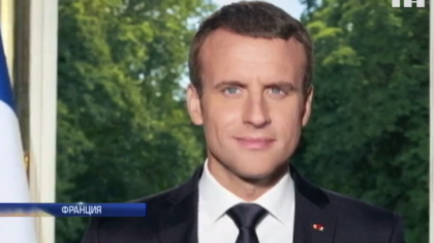 Президента Франции раскритиковали за игнорирование СМИ