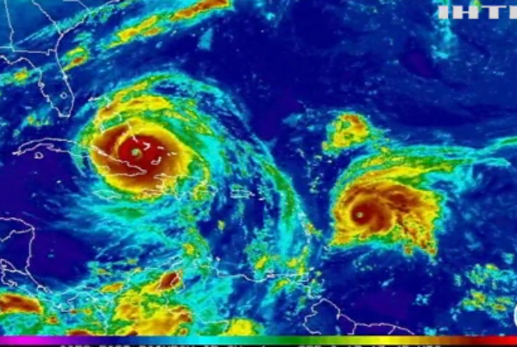 В Карибском море набирает силу новый ураган (видео)