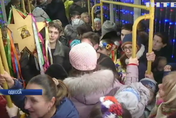 Одесса отметила Рождество парадом трамваев (видео)