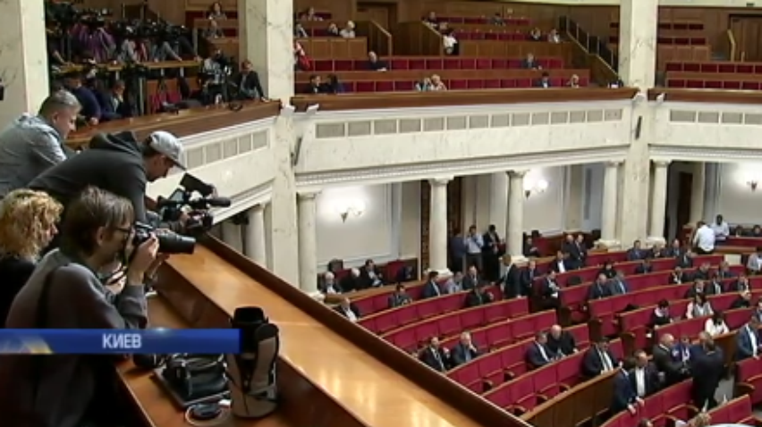 Верховная Рада приняла закон о языке: что ждать украинцам?