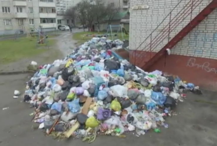 Активісти закликали обмежити використання пластику в Україні