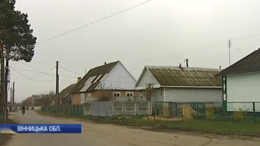 Вибухи біля Калинівки: селяни продовжують жити у пошкоджених будинках