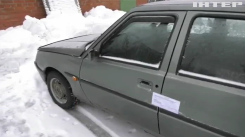 На Кіровоградщині авто збило дітей на санчатах