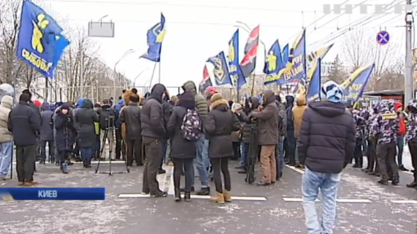 В Украине прошли акции протеста против выборов в Крыму