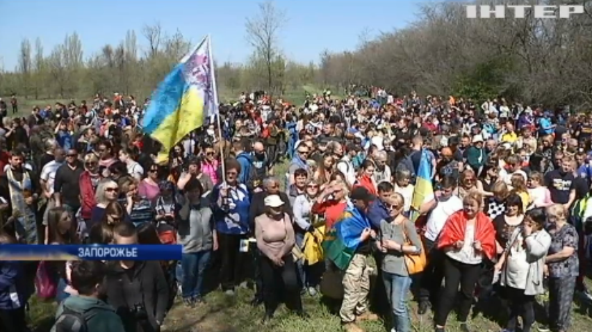 На Хортице прошла памятная акция в честь 100-летия освободительного движения Украины и Литвы