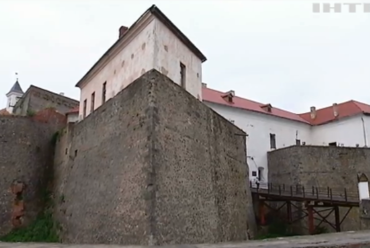 День в музее: как Мукачевскому замку удается процветать без помощи государства?