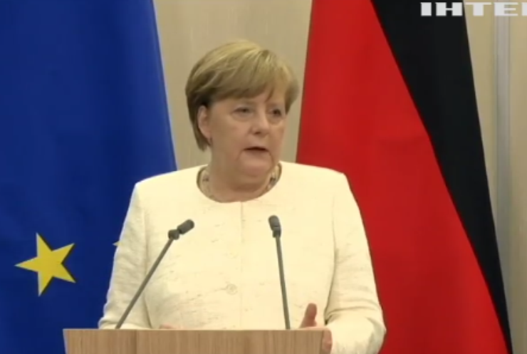 Меркель та Путін обговорили ситуацію в Україні