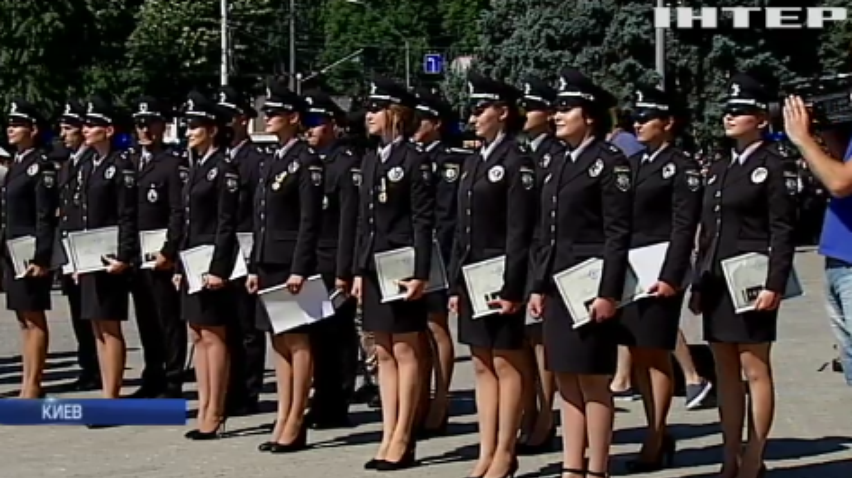 Национальная академия внутренних дел выпустила 700 молодых офицеров полиции
