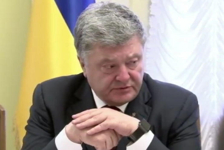 Порошенко встретился с семьями украинских политзаключенных