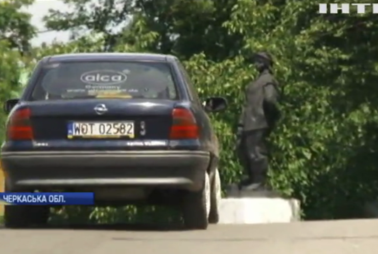 Авто на "євробляхах" вбило велосипедиста на Черкащині