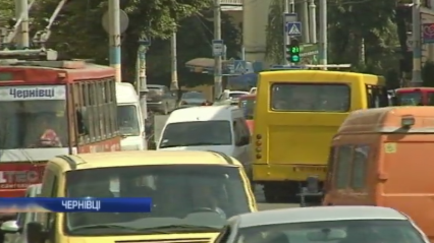 Райони Чернівців "відрізало" від світу (відео)