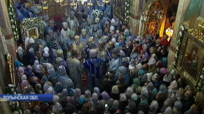 Праздник Зимненской иконы Божьей Матери посетили святые отцы из Киево-Печерской Лавры