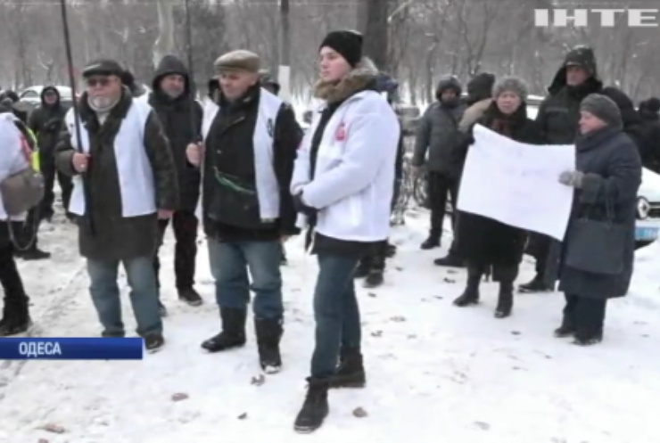 На засіданні суду в Одесі активісти та працівники підприємства вимагали зупинити втручання у роботу заводу "Каховка Протеїн Агро"