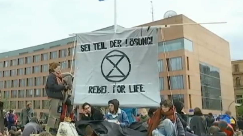 "Повстання проти вимирання": екоактивісти влаштували протести у Лондоні та Берліні 