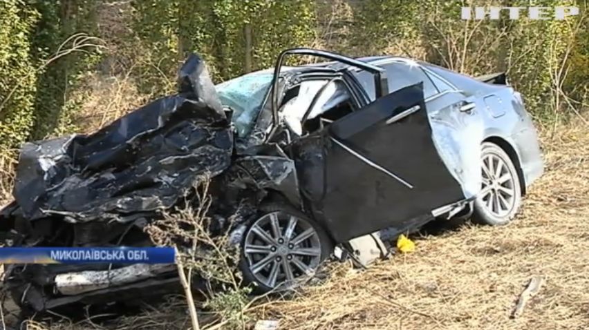 На Миколаївщині з'ясовують причини смертельної аварії 