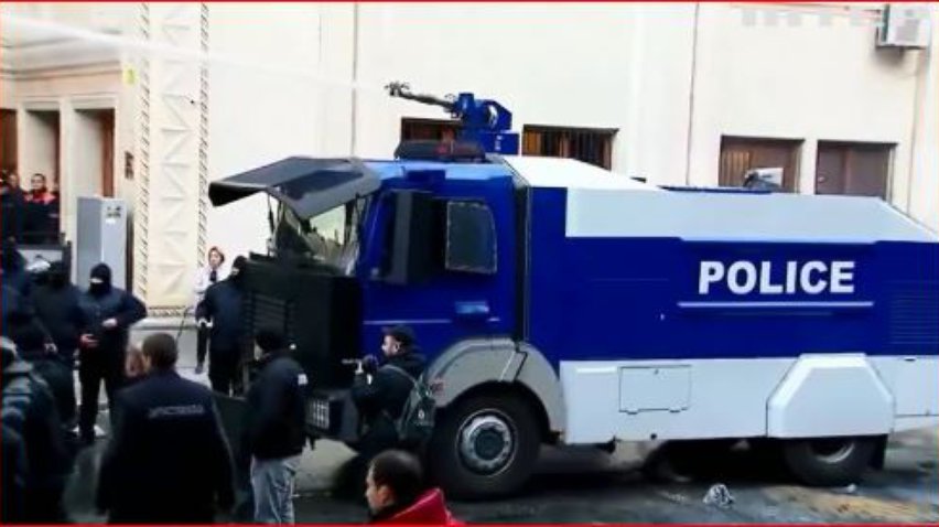 Протестувальники встановили намети під парламентом у Тбілісі