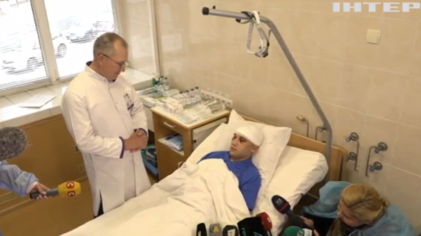 У Дніпрі бійця повертають до повноцінного життя після поранення у голову