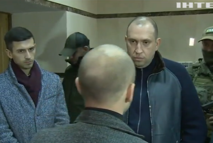 "Хрещеного батька контрабанди" Вадима Альпєріна затримали у будівлі САП
