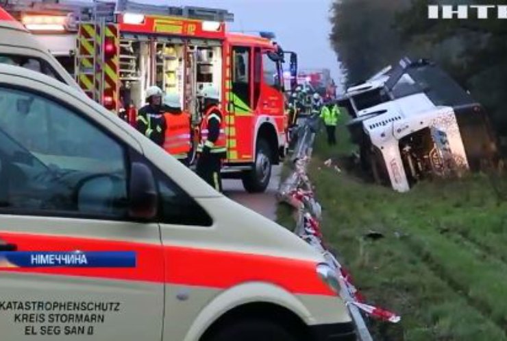 Прямував до Гамбурга: у Німеччині розбився польський автобус