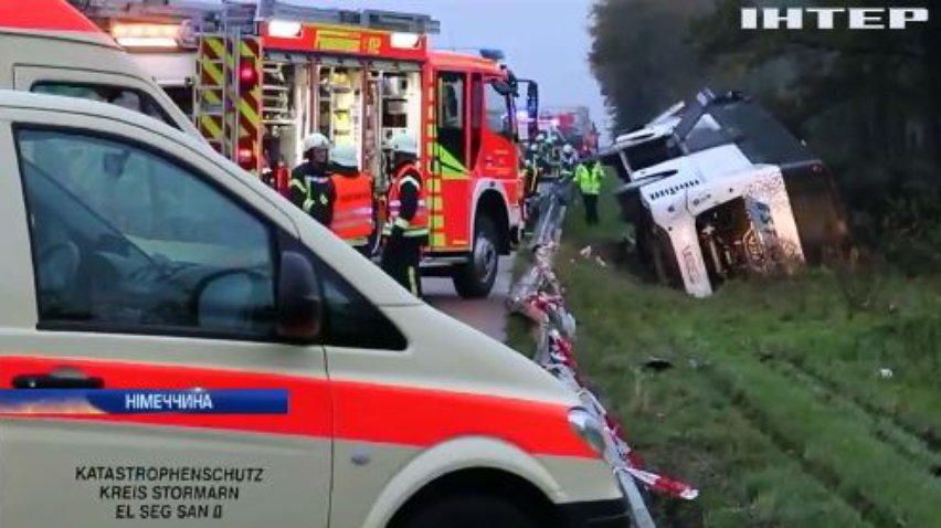 Прямував до Гамбурга: у Німеччині розбився польський автобус