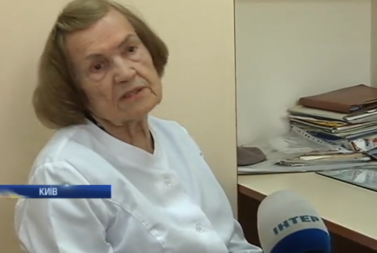 У Києві викладач медуніверу продовжує працювати у 95 років