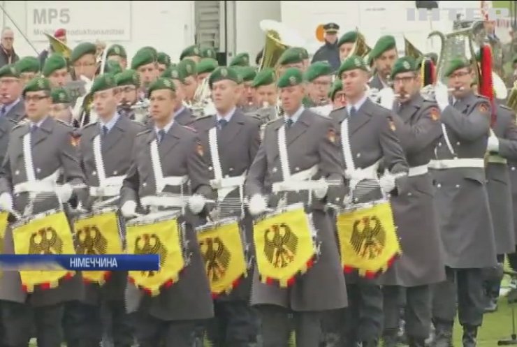 У Німеччині збираються відновити військову повинність
