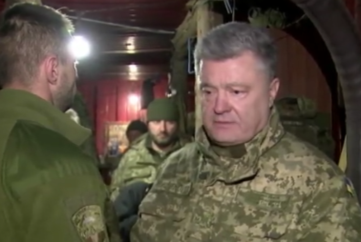 Петро Порошенко закликав правоохоронців розслідувати звинувачення у розкраданнях в оборонному комплексі