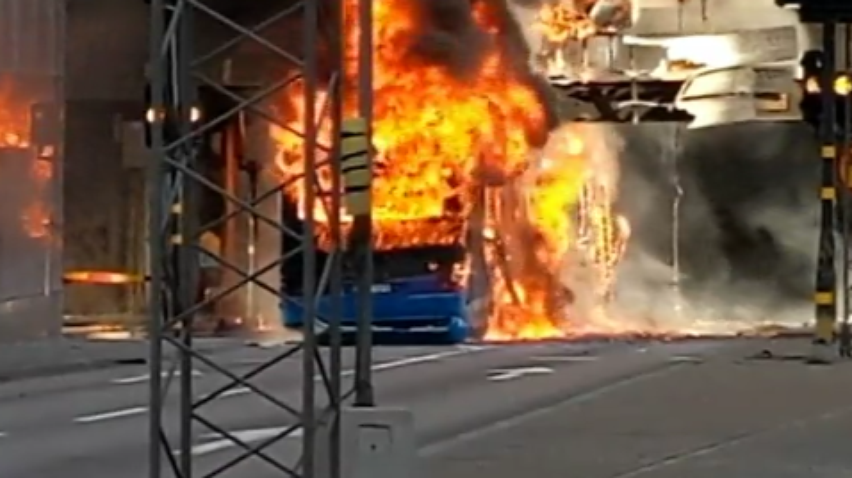 У Стокгольмі вибухнув автобус