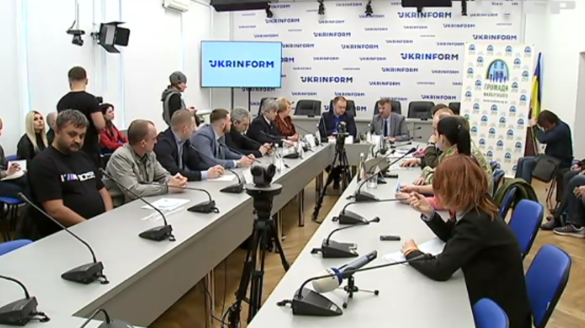 Житло переселенцям: активісти "Громади майбутнього" запропонували державі вирішення проблеми