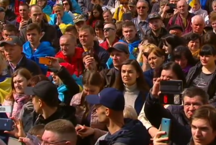 Дебати Порошенка та Зеленського: як Київ готувався до "політичного баттлу"