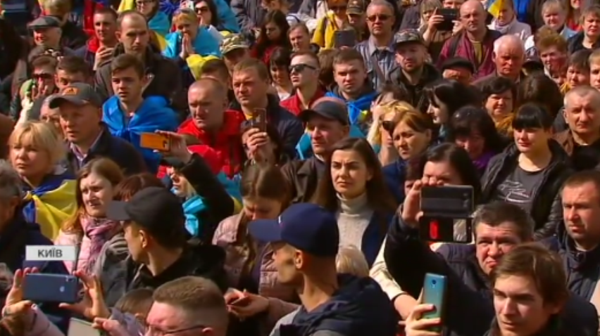 Дебати Порошенка та Зеленського: як Київ готувався до "політичного баттлу"