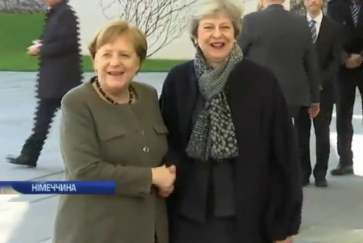 Прем'єр Британії обговорила Brexit із Ангелою Меркель