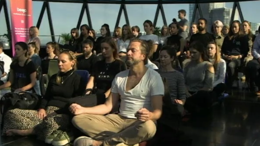 Лондонці зайнялись медитацією на хмарочосі