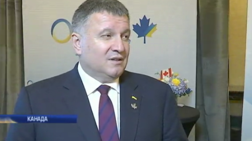Арсен Аваков під час візиту до Канади обговорив закупівлю летальної зброї