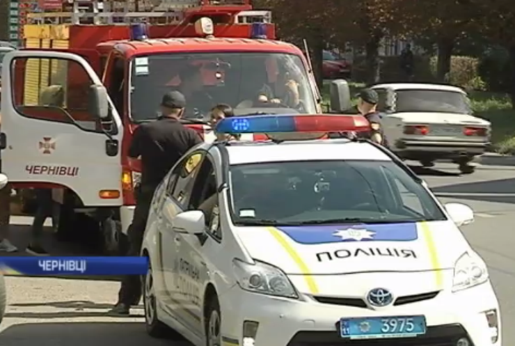 Водіїв Чернівців тестували на бажання поступатися пожежникам